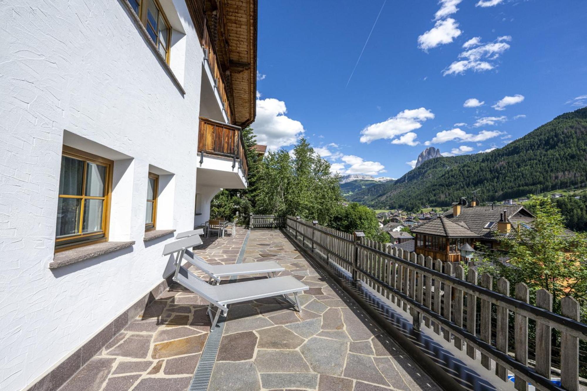 Panoramic Apartment 24 Ortisei Eksteriør billede