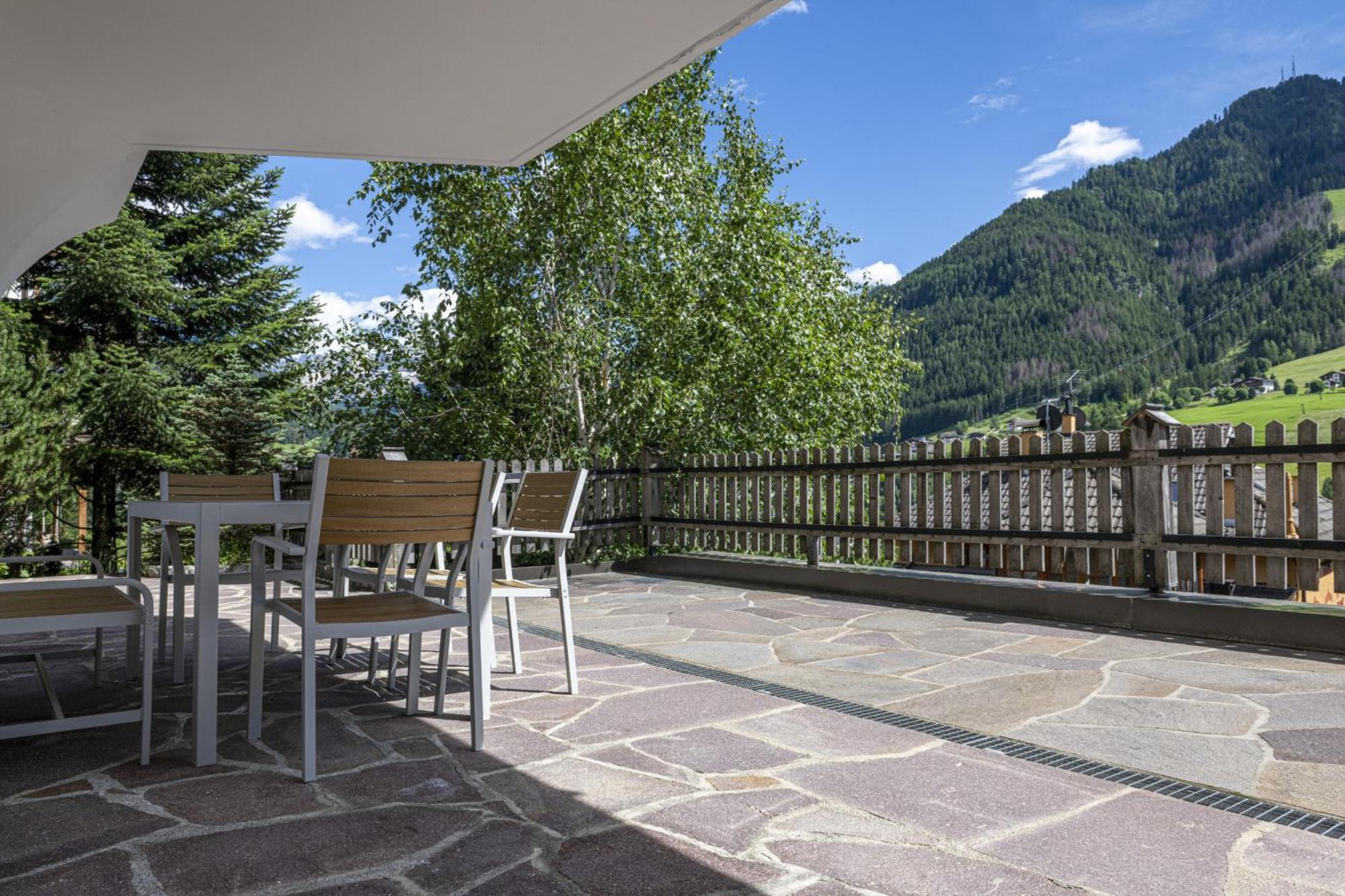 Panoramic Apartment 24 Ortisei Eksteriør billede
